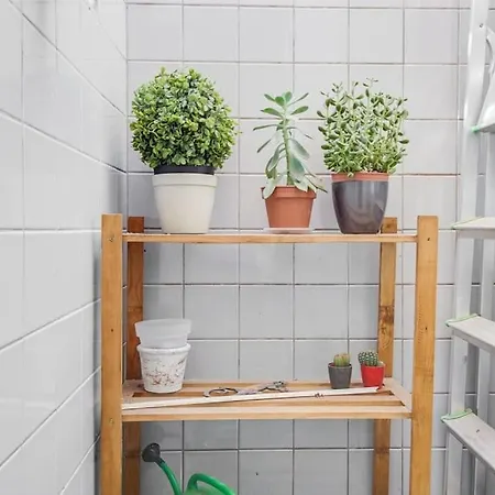 Homey One-bedroom In Alcantara Apartment Lisbon